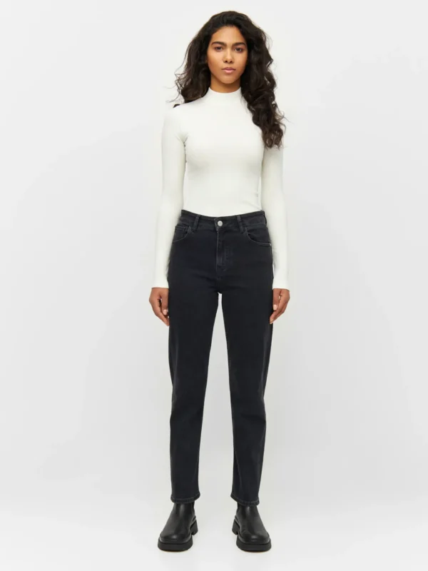 KnowledgeCotton Apparel Iris Mom Rinse Black (Mid rise) – Dame | Bukser