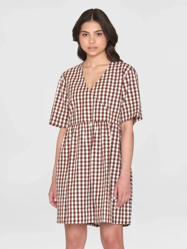 KnowledgeCotton Apparel Ternet Kortærmet Kjole (Brun/Hvid) – Dame | Kjole