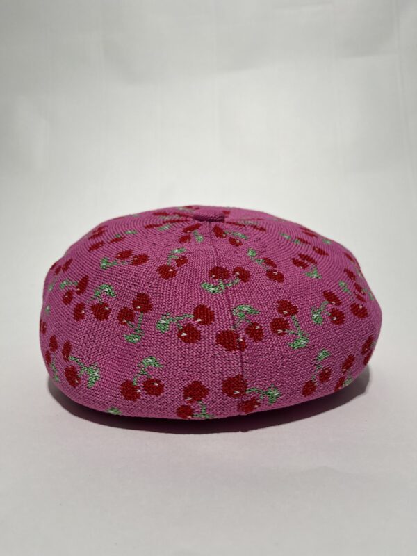 Kangol Tropic Cherry Beret – Unisex | Lyserød med kirsebær | Hat