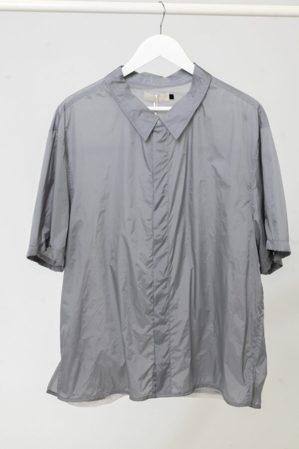AMOMENTO Nylon Short Sleeve Shirt (Blue Grey) - Herre