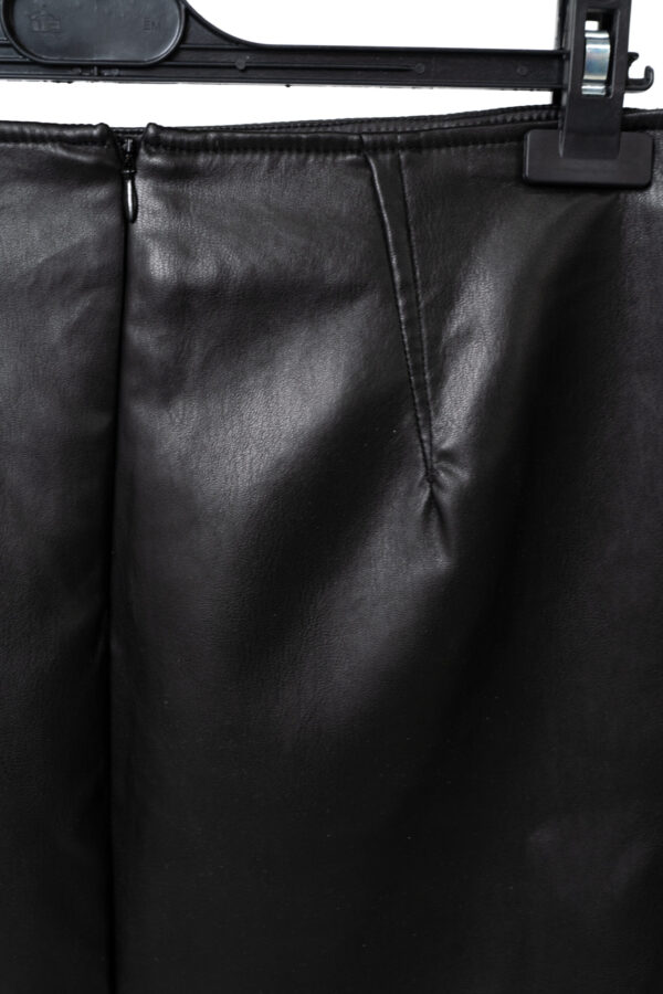 RECTO Faux Leather Signature Detail Low Rise Skirt - Dame