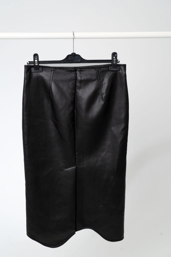 RECTO Faux Leather Signature Detail Low Rise Skirt - Dame